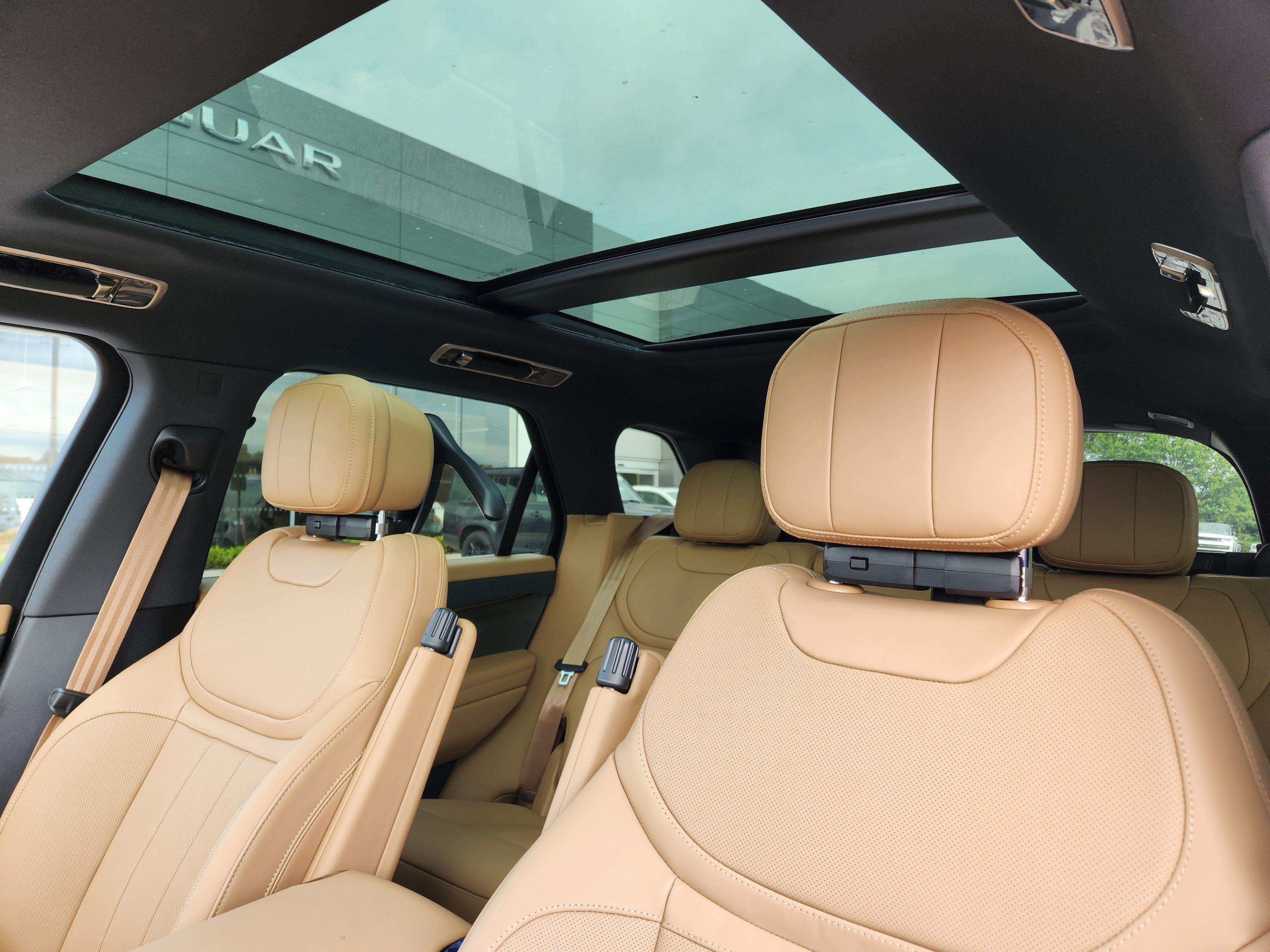 New 2027 Land Rover Range Rover Sport SE AWD/4WD image 10