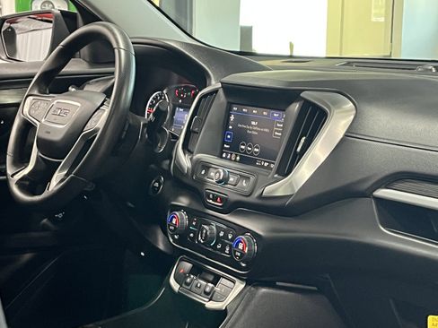 Certified 2022 GMC Terrain SLE w/ Driver Convenience Package AWD/4WD image 9