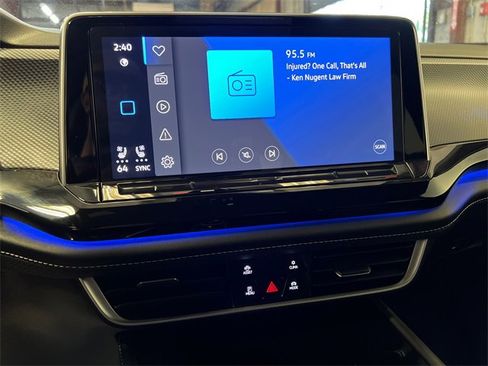 Certified 2025 Volkswagen Atlas Cross Sport SEL Premium R-Line image 25