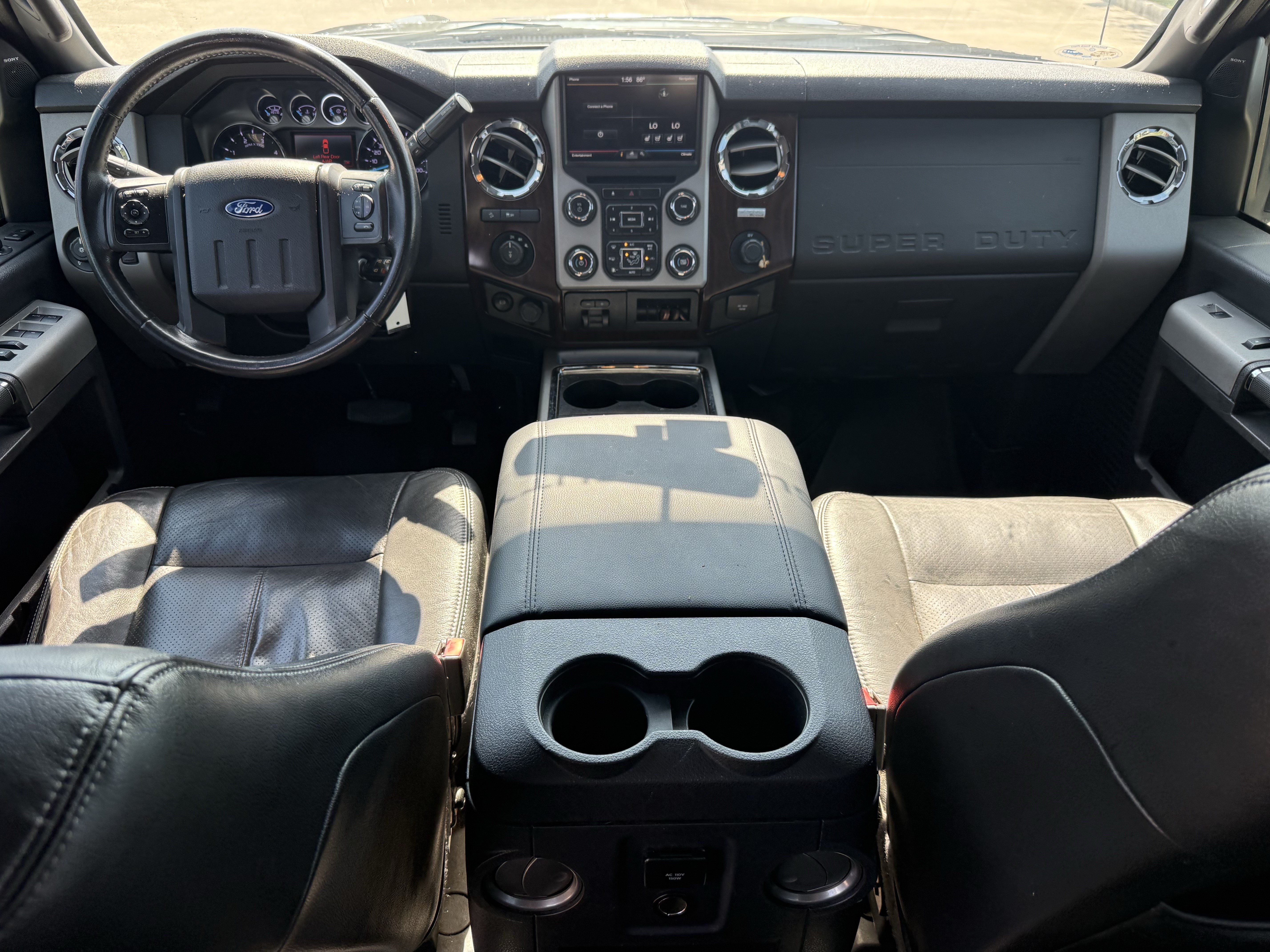Used 2015 Ford F250 Lariat w/ Lariat Interior Package AWD/4WD image 13