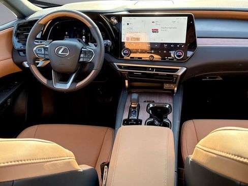 Used 2026 Lexus RX 350 Premium w/ Convenience Package FWD image 19
