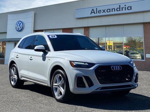 Used 2024 Audi Q5 e Premium Plus image 1