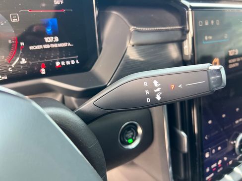 Certified 2024 GMC Acadia Elevation w/ Luxury Package image 28