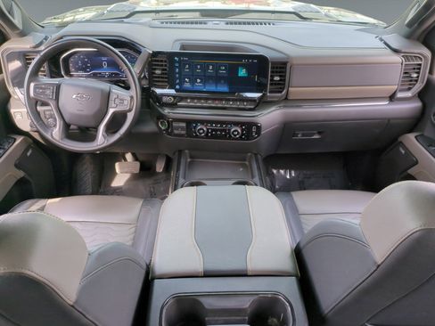 Used 2024 Chevrolet Silverado 2500 ZR2 image 10