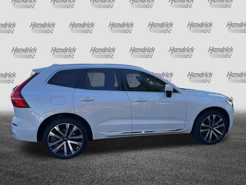 Used 2023 Volvo XC60 B5 Ultimate w/ Climate Package image 10