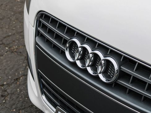 Used 2010 Audi TT 2.0T Premium Plus image 9