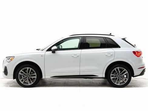 Certified 2025 Audi Q3 2.0T Premium image 28