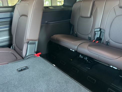 New 2025 Volkswagen ID. Buzz Pro S image 15