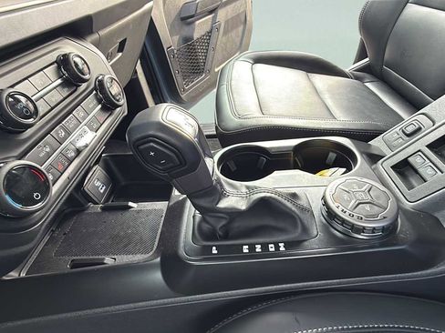 Used 2025 Ford Bronco Outer Banks image 27