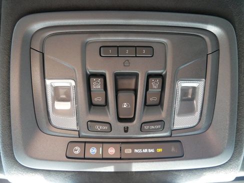 Used 2025 GMC Sierra 2500 AT4X w/ AT4X AEV Edition AWD/4WD image 26