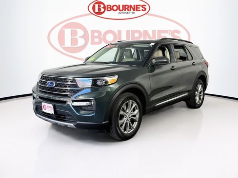 Used 2023 Ford Explorer XLT w/ Equipment Group 202A AWD/4WD image 7
