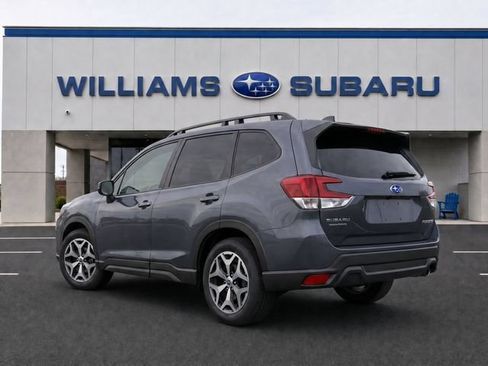 Used 2024 Subaru Forester Premium AWD/4WD image 3