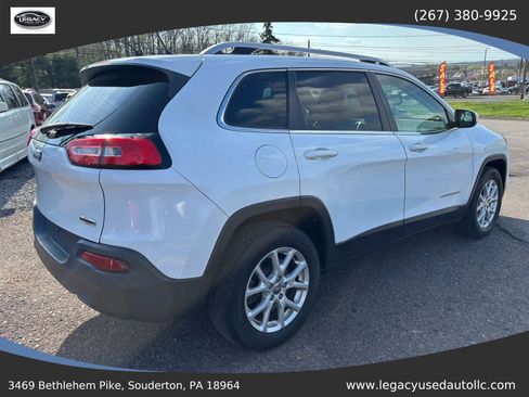 Used 2014 Jeep Cherokee Latitude w/ Cold Weather Group AWD/4WD image 9