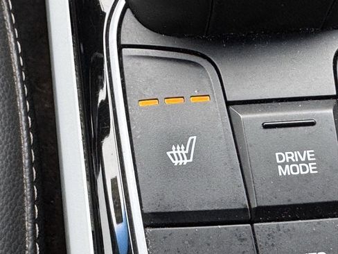 Used 2017 Hyundai Ioniq Limited w/ Limited Ultimate Package 02 image 6