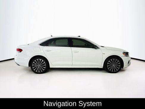 Used 2022 Volkswagen Passat 2.0T FWD image 7