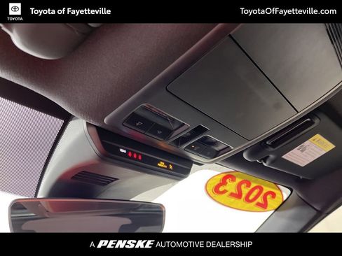 Used 2023 MAZDA MAZDA3 s image 25