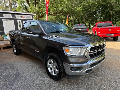 Used 2019 RAM 1500 Big Horn AWD/4WD image 3