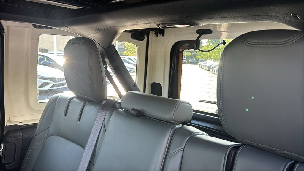 Used 2024 Jeep Wrangler High Altitude AWD/4WD image 28