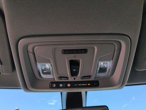 Used 2020 Chevrolet Silverado 1500 LT w/ Texas Edition image 32