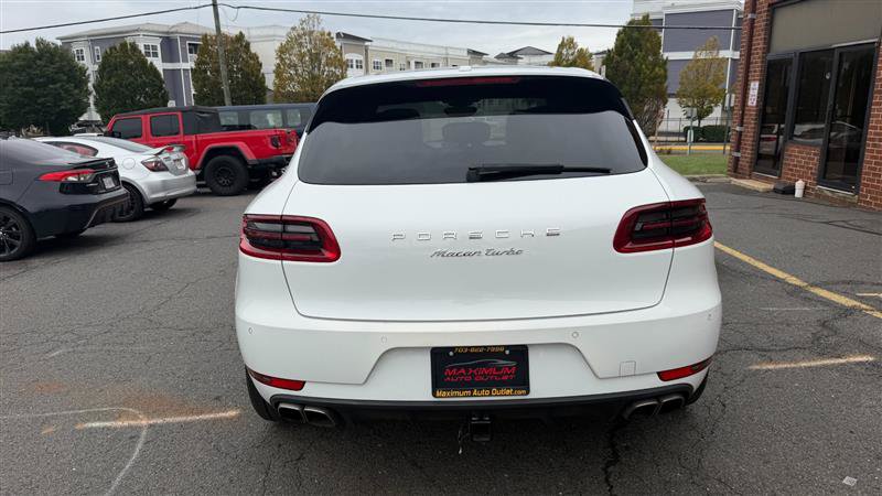 Used 2016 Porsche Macan Turbo AWD/4WD image 13