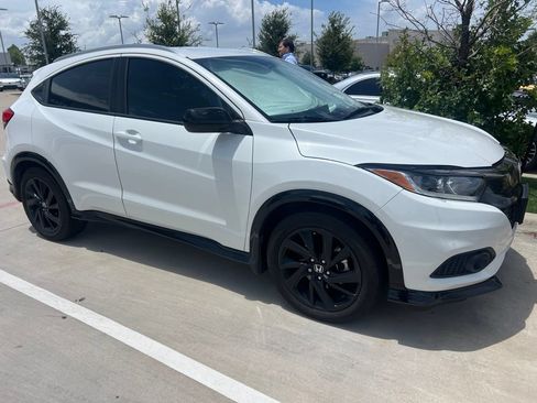 Used 2022 Honda HR-V Sport image 2
