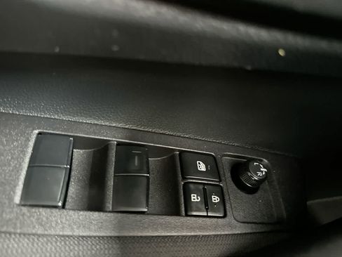 Used 2025 Toyota Corolla LE FWD image 17