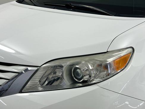 Used 2016 Toyota Sienna LE image 11