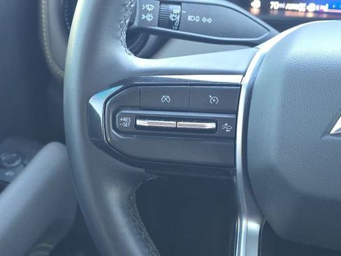 Used 2024 Chevrolet Colorado ZR2 image 24