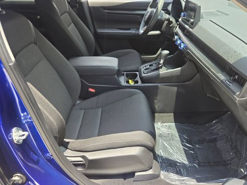 Used 2025 Honda CR-V EX image 15