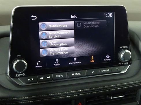 Used 2023 Nissan Rogue SV image 35