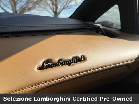 Used 2018 Lamborghini Aventador S image 49