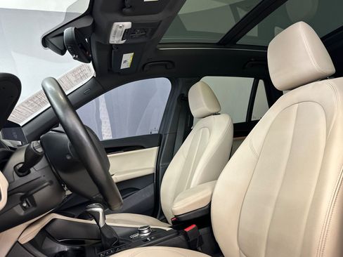 Used 2019 BMW X1 sDrive28i w/ Convenience Package FWD image 5