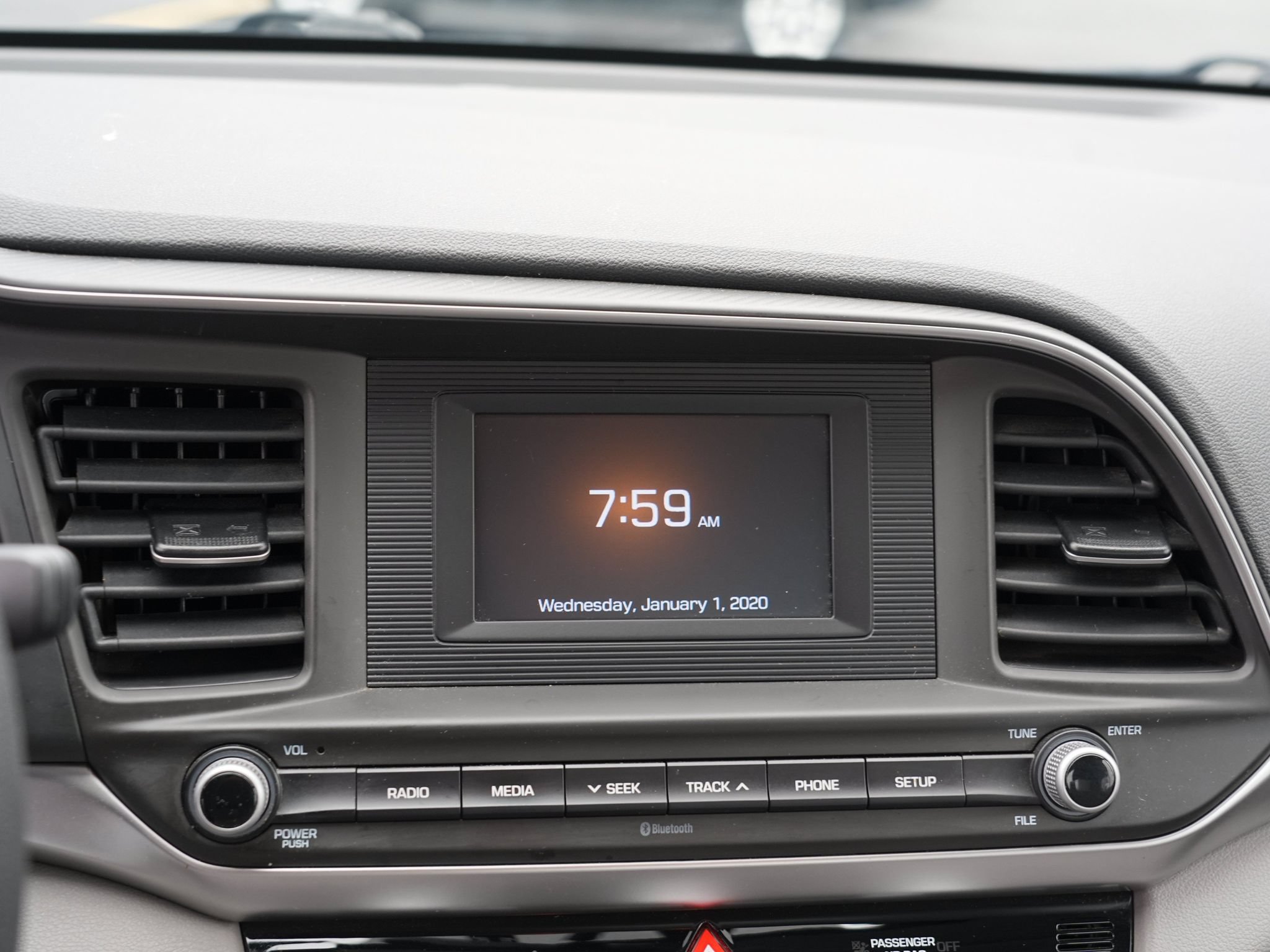 Used 2020 Hyundai Elantra SE FWD image 24
