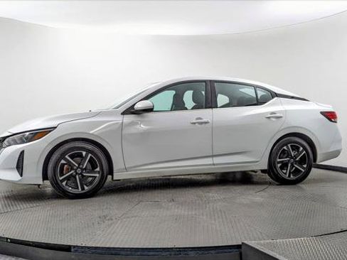 Used 2024 Nissan Sentra SV FWD image 3