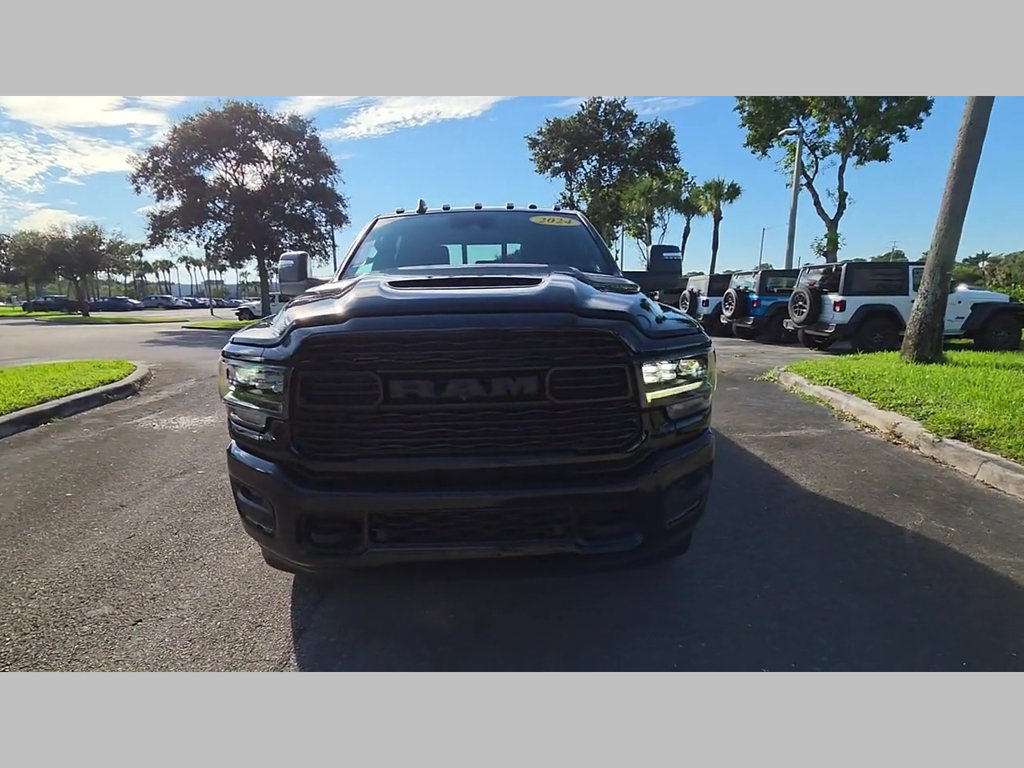 Used 2024 RAM 2500 Limited AWD/4WD image 36