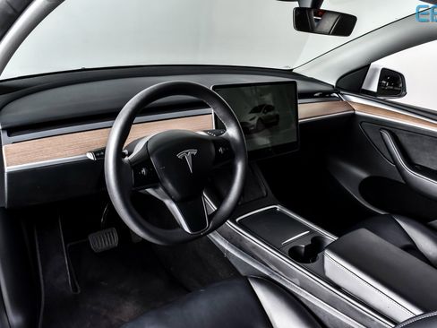 Used 2023 Tesla Model Y Long Range image 15