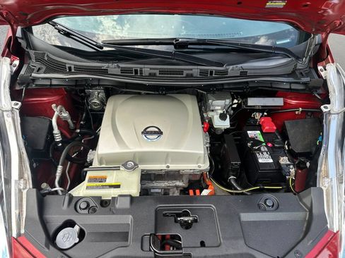 Used 2015 Nissan Leaf S w/ Charge Package FWD image 23