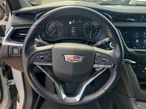 Used 2020 Cadillac XT6 Premium Luxury w/ LPO, Floor Liner Package image 24