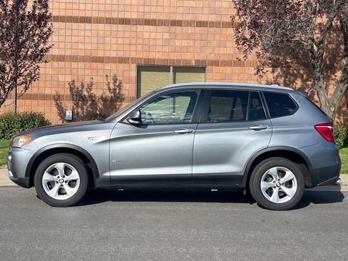 Used 2011 BMW X3 xDrive28i image 2