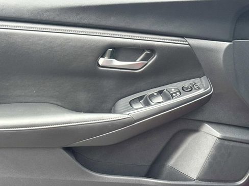 Used 2023 Nissan Sentra SV image 17