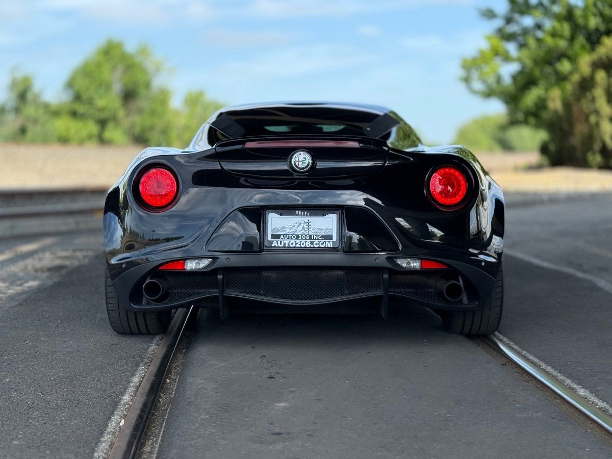 Used 2018 Alfa Romeo 4C Coupe w/ Convenience Group - Coupe RWD image 6