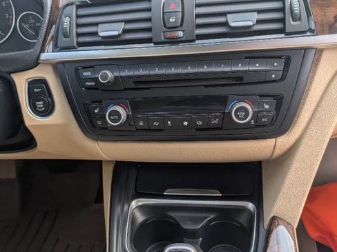 Used 2014 BMW 328i Gran Turismo xDrive image 11