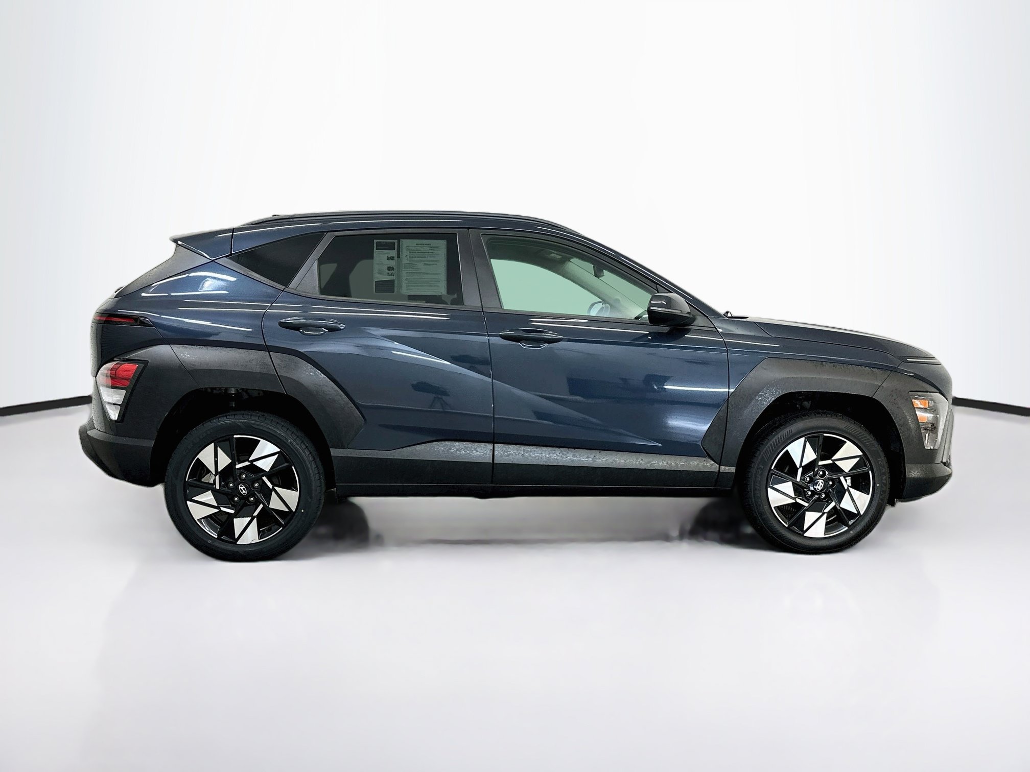 Used 2025 Hyundai Kona SEL AWD/4WD image 10