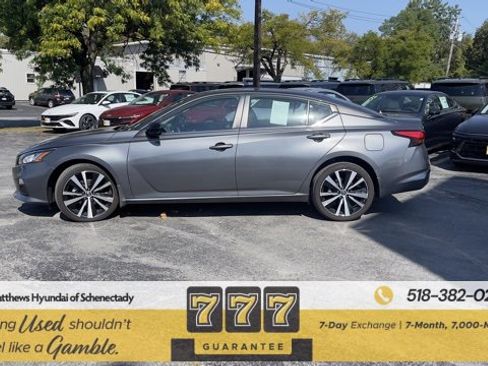 Used 2021 Nissan Altima 2.5 SR w/ SR Premium Package image 5