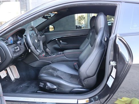 Used 2017 Maserati GranTurismo Sport image 27