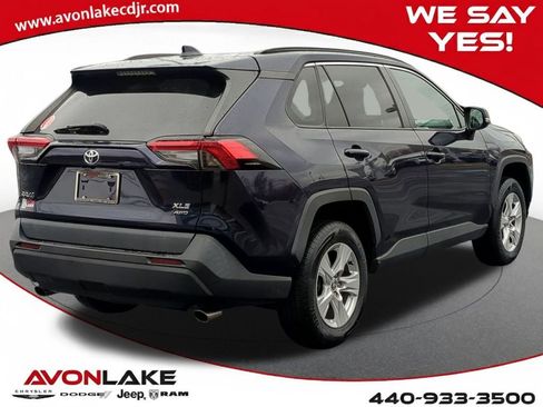 Used 2021 Toyota RAV4 XLE image 6