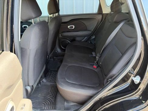 Used 2019 Kia Soul FWD image 23