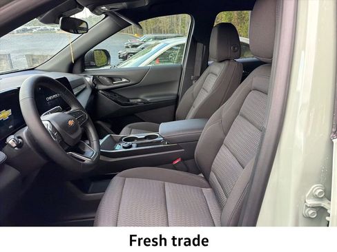 Used 2026 Chevrolet Equinox LT w/ LPO, Floor Liner Package image 6