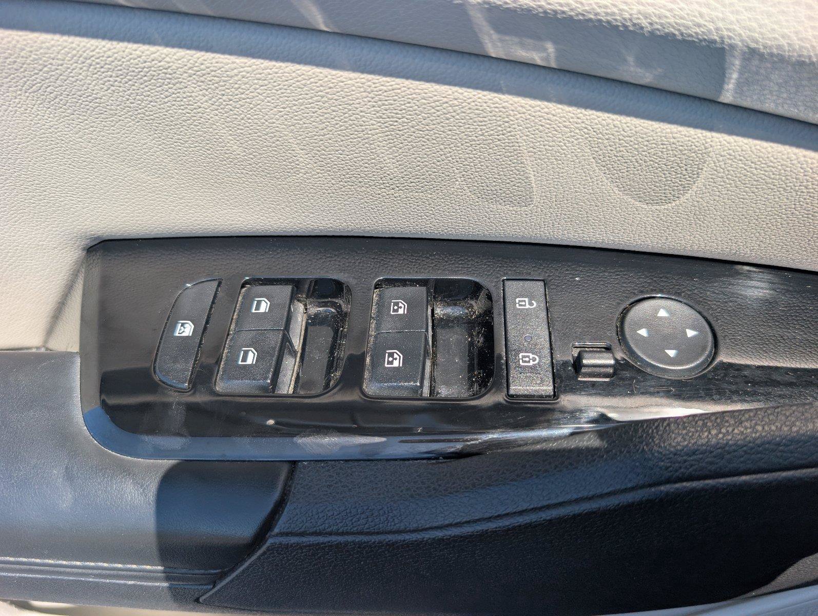 Used 2023 Kia Sportage EX FWD image 32