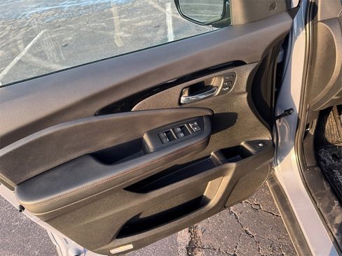 Certified 2023 Honda Ridgeline Black Edition image 21